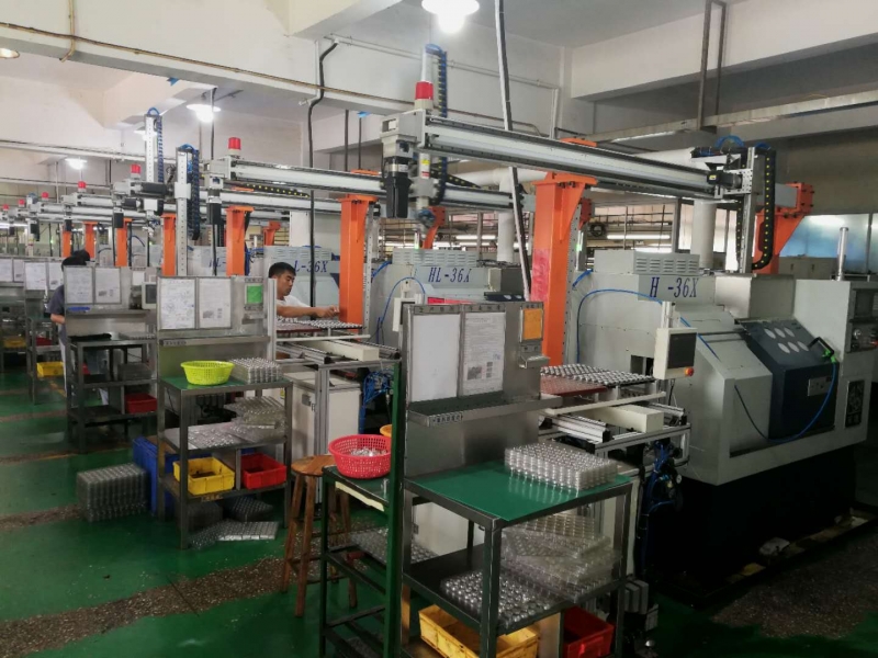 機械手自動上料+CNC